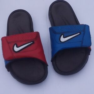 Nike Slip On Sandals sz 4y Swoosh Reconditioned Velcro